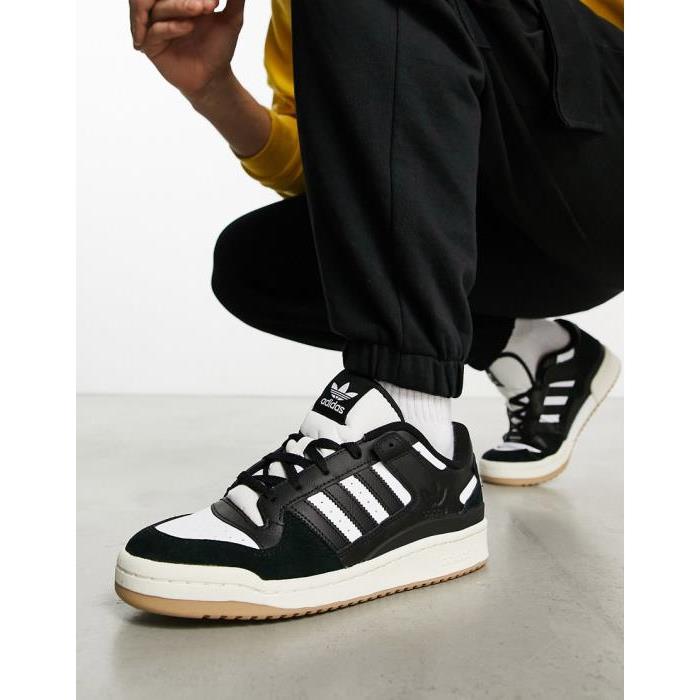 Adidas Originals 아디다스 오리지널 포럼 84 로우 gum sole 스니커즈 in 블랙 BLACK 203888768울랄라 편집샵